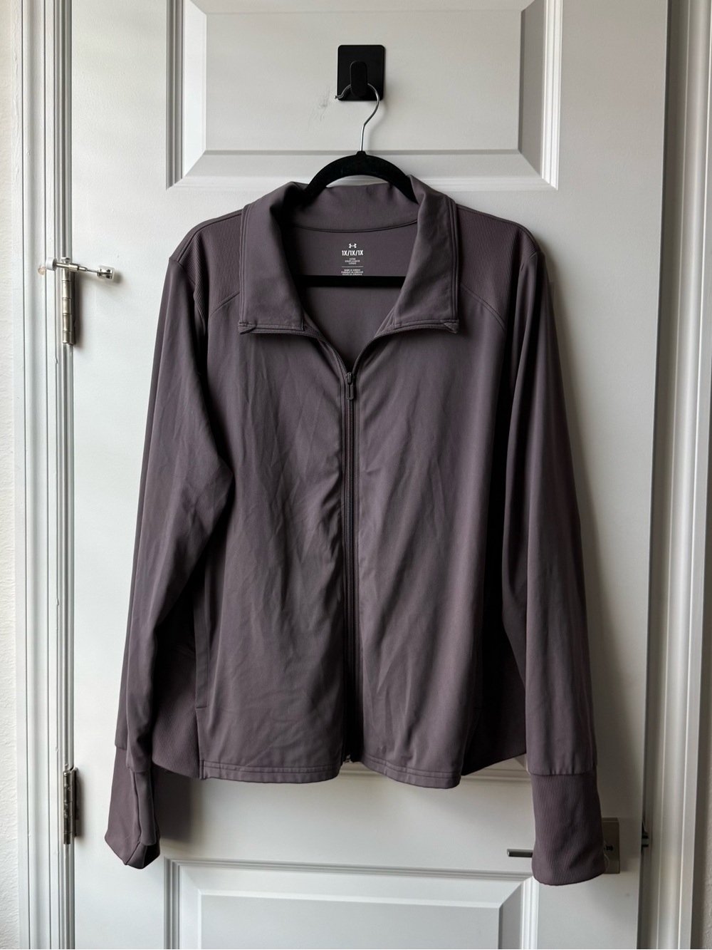 Under Armour Women’s 1X Zip Up Athletic Jacket Purple Gray Thumbholes